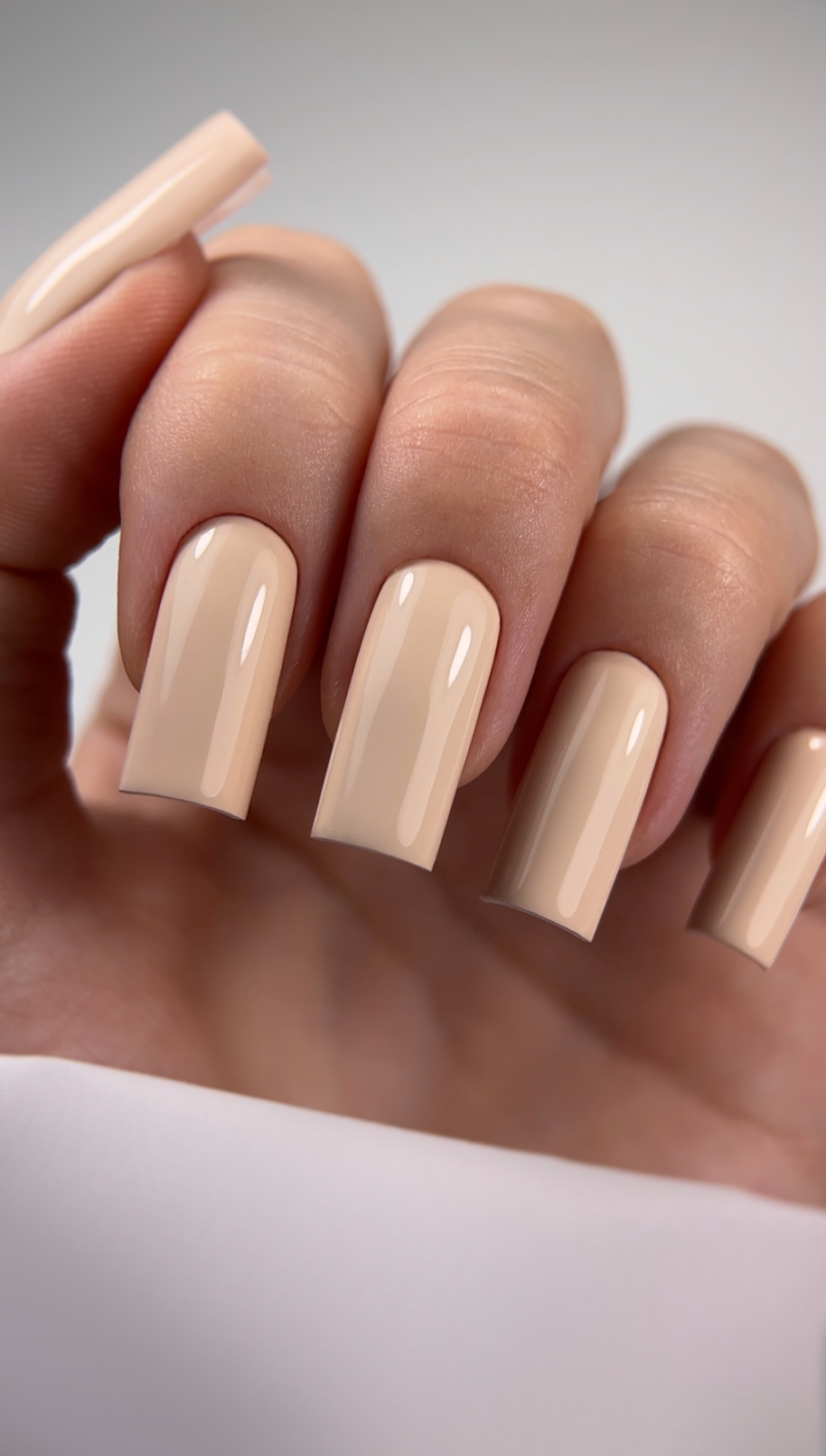HeyLove Gel Polish - Butter, 15 ml