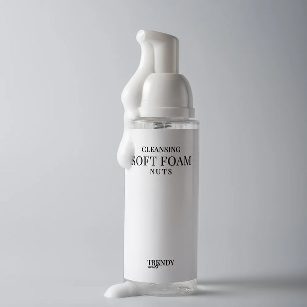 TrendyNails - Emolient Soft Foam Cleansing Nuts – 80 ml